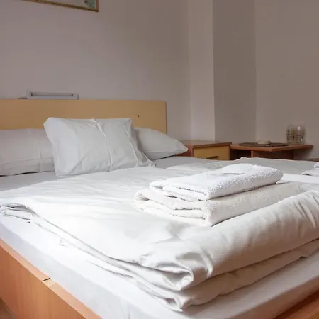 Guest house Zvirac *